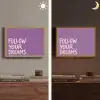 Follow your dreams - Paars - Penseeltextuur Light Box met batterij (Wandlamp) middel -sfeer3