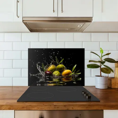 Olijven - Groen - Water - Zwart keuken achterwand spatscherm klein -sfeer2