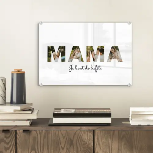 Mama - Lettercollage plexiglas 5mm klein -sfeer1