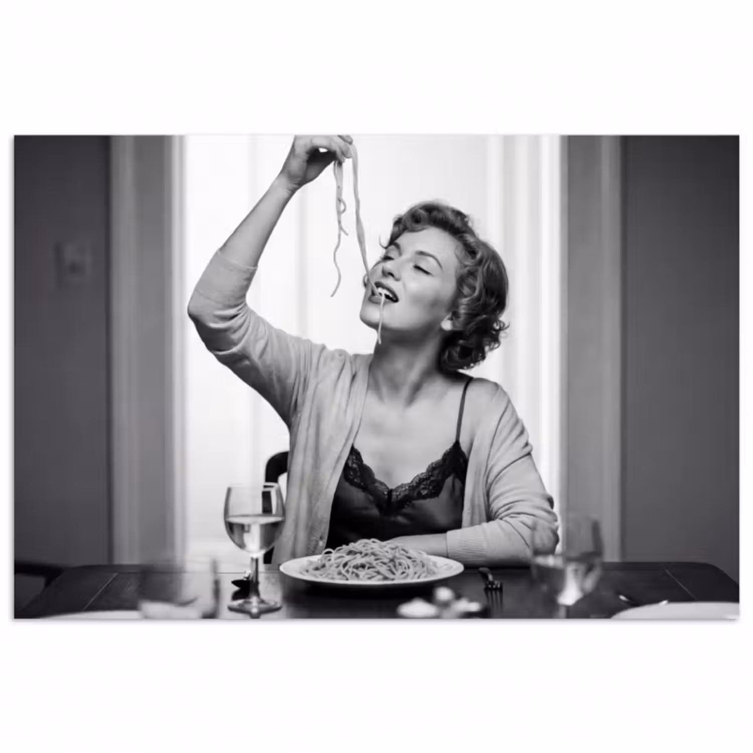 Poster - Frau - Spaghetti - Schwarz - Weiß