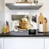 Pannenkoeken - Banaan - Siroop - Wit - Beige Inductie beschemer met haakjes klein -sfeer2