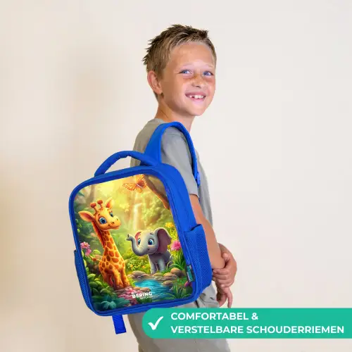 Giraf en olifant bij beekje in de Jungle Kinderrugzak - Blauw middel -sfeer3_NL