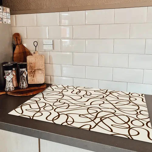 Beige - Lijnen - Donkerbruin Inductie beschermer vinyl 3mm klein 276 -sfeer3