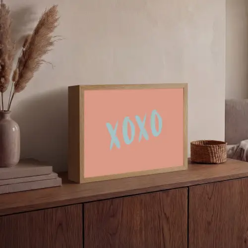 XOXO - Blauw - Perzikkleur Light Box met batterij (Wandlamp) middel -sfeer2