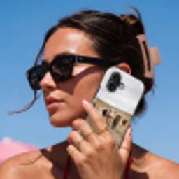 Runderen - Kudde - Landschap - Weide - Rustig Toughcase MagSafe Apple iPhone 17 klein -Sfeer2V