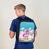 Vrolijke eenhoorn bij een regenboog Rugzak - Zwart middel -sfeer8