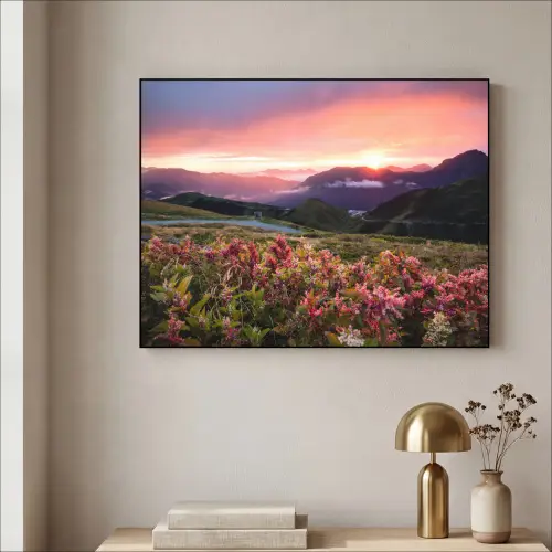 Bloemen - Bergen - Landschap - Nacht - Lucht - Roze Textielframe zwart klein -sfeer2