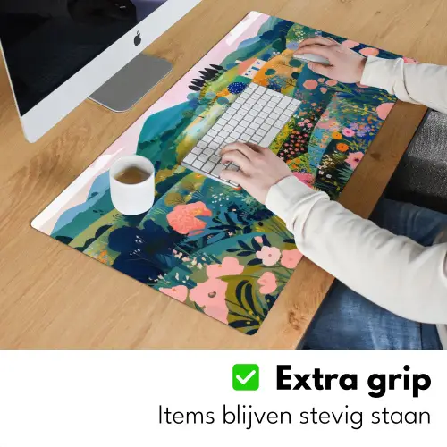 Heuvellandschap - Fantasierijk - Kleurcontrasten Muismat XXL klein -sfeer3