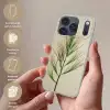 Dennentak - Naaldvormige bladeren - Lichtgroen Telefoonhoesje iPhone 17 Pro klein -sfeer3_NL