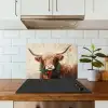Kerst - Schotse Hooglander - Bruin - Krans keuken achterwand spatscherm klein -sfeer2