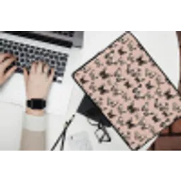 Tijdloos - Vlinders - Perzik laptophoes neopreen klein 279 -bureau