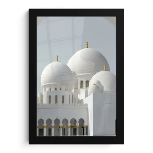 Witte koepels - Helderblauwe lucht - Gouden ornamenten fotolijst zwart zonder passe partout klein -3d
