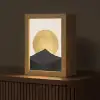 Bergsilhouetten - Gouden cirkel - Beige Light Box met kabel (Tafellamp) klein -z3d_website