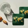 Wereldkaart - Groen - Goud onderzetter kurk middel -sfeer4