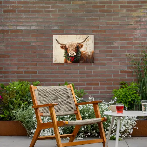 Kerst - Schotse Hooglander - Bruin - Krans Tuinposter op houten frame 2 cm dik klein -sfeer3