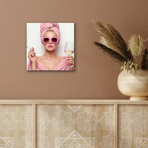 Vrouw - Roze - Wijn - Zonnebril aluminium wit klein -sfeer4