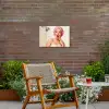Vrouw - Douche - Roze Tuinposter op houten frame 2 cm dik klein -sfeer3