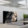 Vrouw - Goud - Zwart - Verf - Luxe keuken achterwand spatscherm klein -3d_schuin