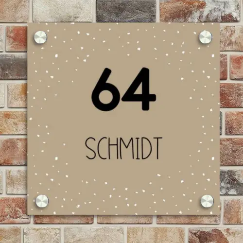 Beige met stippen - Modern Naambord Vierkant klein -sfeer2