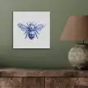 Bij - Modern - Delfts - Blauw aluminium wit klein -sfeer2