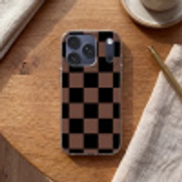 Schaakbord print - Bruin - Zwart - Blokjes Telefoonhoesje iPhone 17 Pro klein -sfeer1