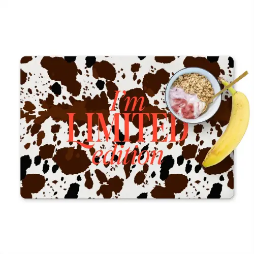 Koeienprint - Limited edition - Rood Placemat vinyl groot -zzzproduct_Kitchenyeah-website