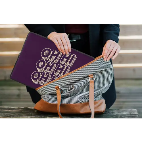 Oh hi - Paars - 3D laptophoes neopreen klein -tas