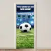 Fußball im Stadion mit Namensfeld. deurposter klein -3d_beige