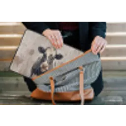 Koe - Portret - Dieren - Modern laptophoes neopreen klein -tas