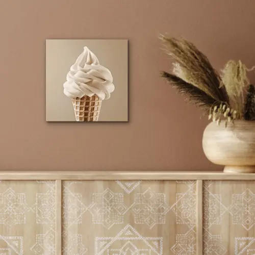 IJs - Softijs - Romig - Hoorntje - Beige aluminium wit klein -sfeer4