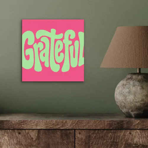 Grateful - Groen - Grafisch - Vloeiend aluminium wit klein -sfeer2