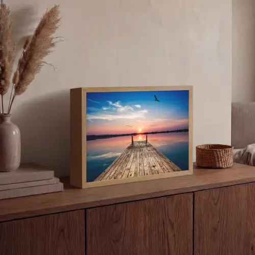 Steiger - Water - Zonsondergang - Roze - Horizon Light Box met batterij (Wandlamp) middel -sfeer2