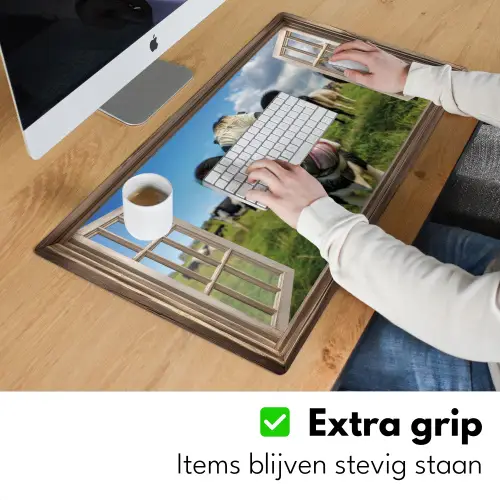 Doorkijk - Koe - Weiland - Dieren - Natuur Muismat XXL klein -sfeer3