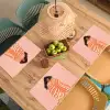 Meisje - Deken - Gestreept - Oranje Placemat vinyl groot -zzsfeer5_Kitchenyeah-website