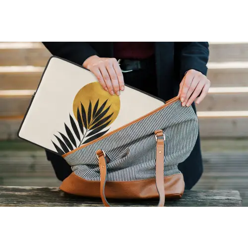 Zwart palmblad - Gouden cirkel - Beige achtergrond laptophoes neopreen klein -tas