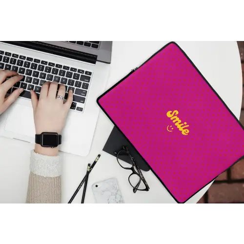 Smile - Stippen - Roze laptophoes neopreen klein -bureau
