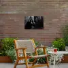 Bokshandschoenen - Muur - Duister - Zwart Tuinposter op houten frame 2 cm dik klein -sfeer3
