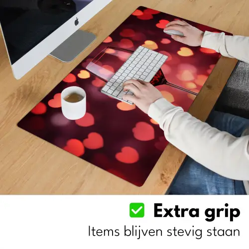 Rood - Wijn - Hartjes Muismat XXL klein -sfeer3