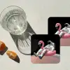 Astronaut - Flamingo - Zwemband - Roze onderzetter kurk middel -sfeer4