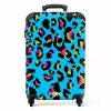 Pantermotief in neonkleuren op blauwe achtergrond NBS - Handbagage koffer - Volwassenen Unisex middel -productfoto_recht
