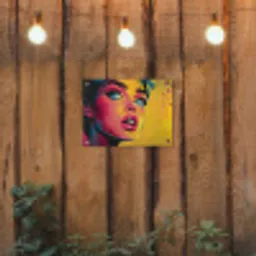 Close-up - Vrouwengezicht - Stippen - Geel tuinposter los doek klein -sfeer1