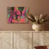 Vrouw - Microfoon - Neon PET vilt klein -sfeer4