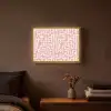 Doolhofpatroon - Roze - Wit - Abstract Light Box met batterij (Wandlamp) middel 907 -sfeer4