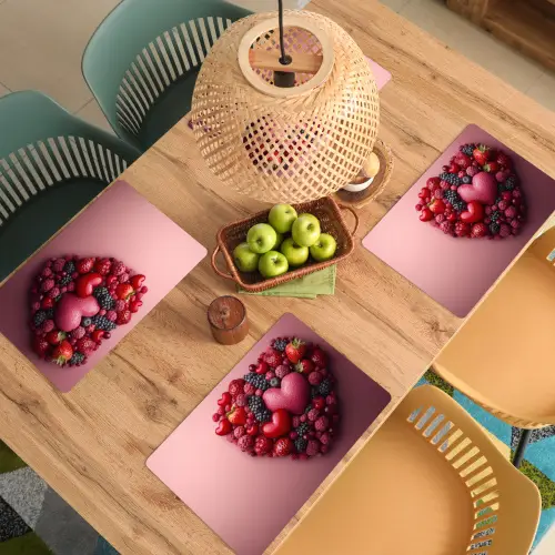 Fruit - Hartjes - Aardbeien - Frambozen - Bosbessen Placemat vinyl groot -zzsfeer5_Kitchenyeah-website