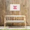 Tekst - Boodschap - Roze Tuinposter op houten frame 2 cm dik klein -sfeer4