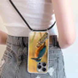 IJsvogel - Tak - Water - Kleurrijk - Levendig Hoesje iPhone 16 Pro Max met koord klein -sfeer5