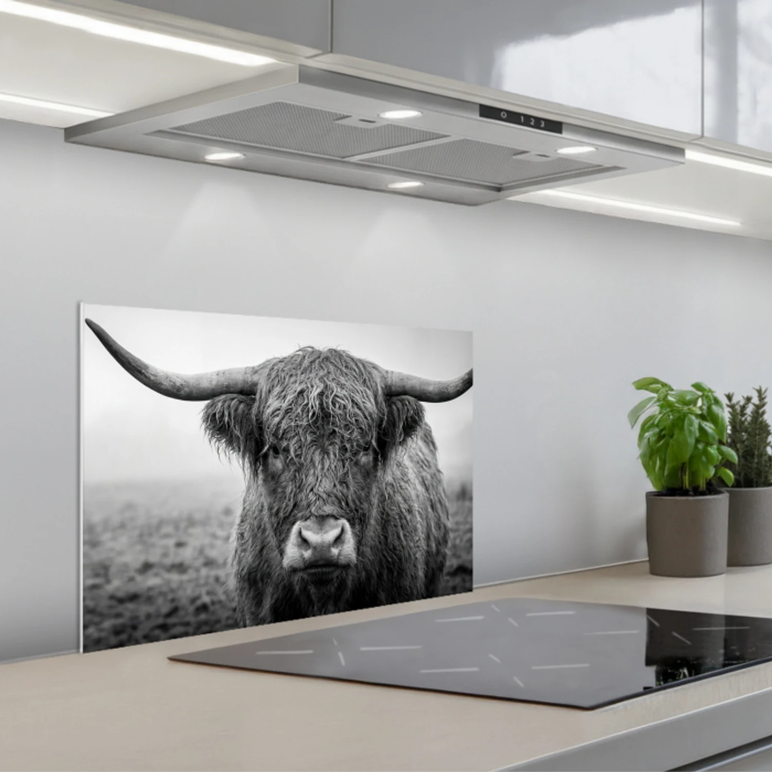Schotse hooglander - Zwart - Wit - Gras keuken achterwand spatscherm klein -3d_schuin