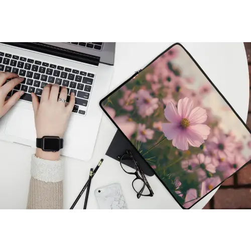 Bloemen - Paars - Wazig laptophoes neopreen klein -bureau