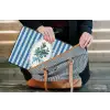 Illustratie - Bessen - Blauw - Strepen laptophoes neopreen klein -tas