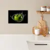 Appel - Groen - Fruit - Water - Zwart KitchenYeah - Keuken - Canvas klein -sfeer1